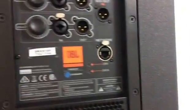 JBL SRX800 En español!!...www.johnsotomusic.com смотреть онлайн