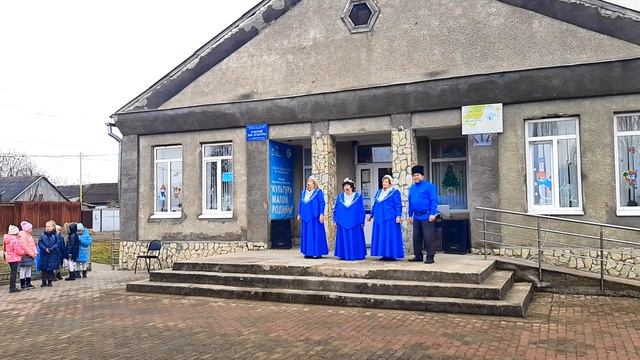 Ансамбль Ивушка В ночь на Рождество смотреть онлайн