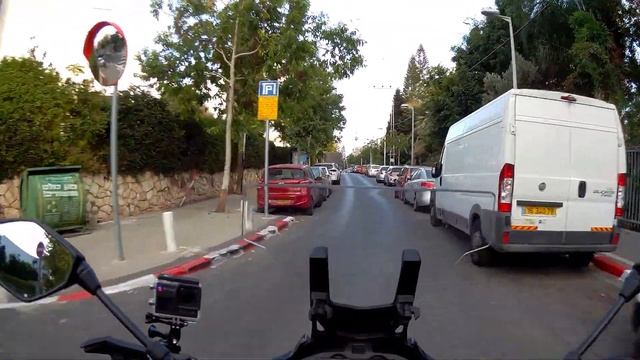 Как выжить мотоциклисту в городе | Перекрестки | Думать на несколько шагов вперед смотреть онлайн