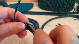 Подробный МК на рюкзак из полиэфирного шнура узором шишечки???