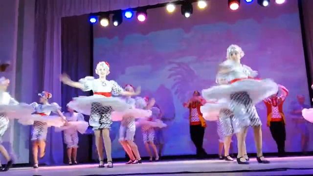 Школьные годы новогодняя кутерьма смотреть онлайн