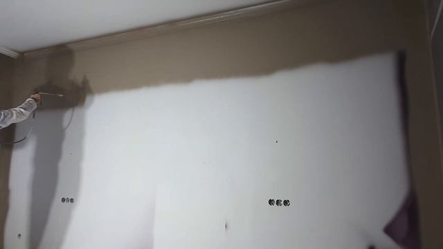 Покраска квартиры безвоздушным окрасочным аппаратом с краскопультом Yokiji 120