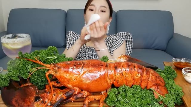 RUS SUB) Лобстер ома́р крупный  ? морские продукты семейство ракообразных Ssoyoung