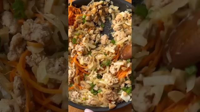 Жареные спринг-роллы из рисовой бумаги / Bakingprincesa смотреть онлайн