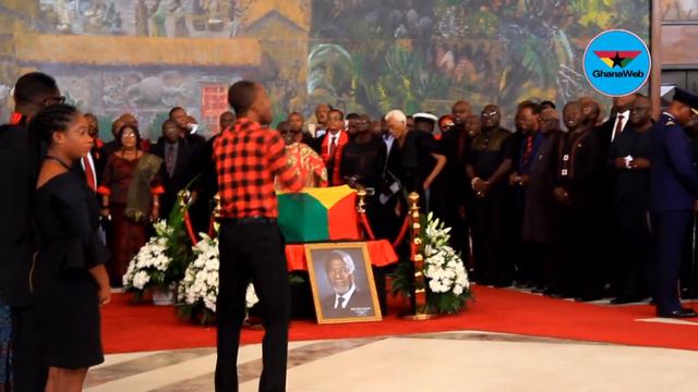 Mfantsipim Old Boys pay last respects to Kofi Annan in style; sing school's anthem in his honour смотреть онлайн