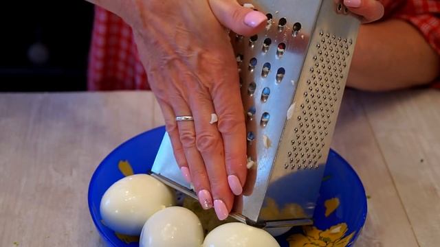 Пирожки на кефире с яйцом и зеленым луком! Простой рецепт на тесто для пирожков! смотреть онлайн