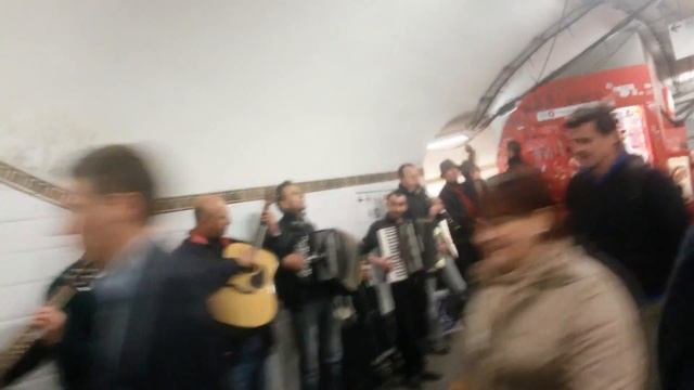 [Париж] ч.18: Собор Парижской Богоматери изнутри, Монмартр и Парижские такси смотреть онлайн