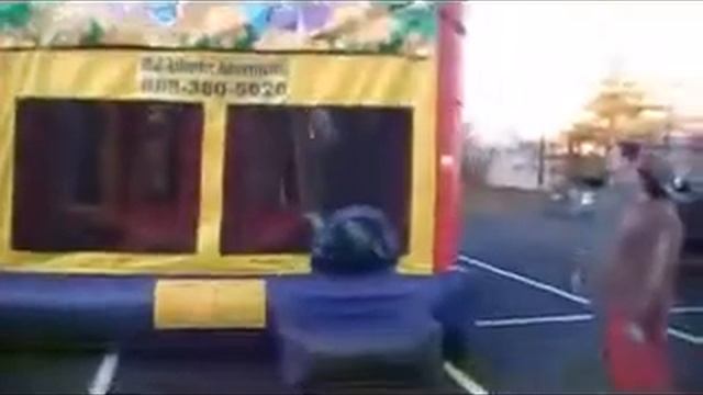Moon Bounce 5 in 1 Rental Dora the explorer смотреть онлайн