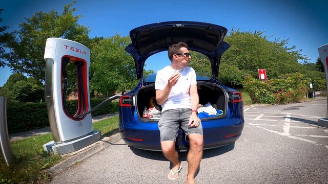 Driving 280 miles to the beach and back for FREE смотреть онлайн