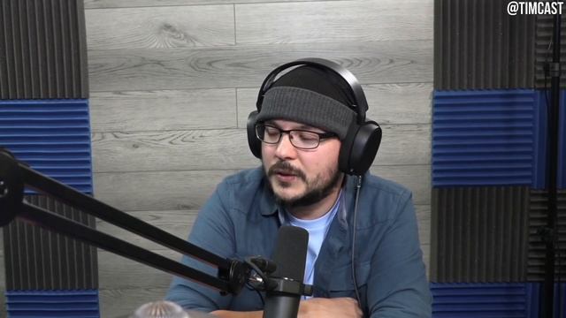 Left-Wing Professor Gives His Answer To The Question, Will There Be A Civil War?? смотреть онлайн