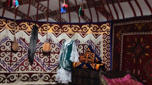 Внутри юрты, Историко-краеведческий музей Атырауской области смотреть онлайн