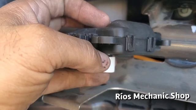 2008-10 Ford F350 " Compuerta de cambio automático de a/c no trabaja en un lado." Problema Resuelt смотреть онлайн