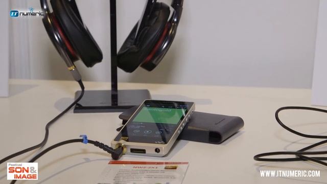 Sony NWZ-ZX1 Walkman vidéo avec audio haute résolution смотреть онлайн