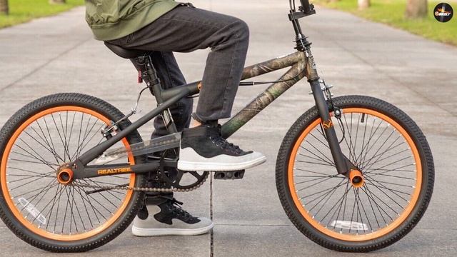 20 Inch BMX vs 24 Inch BMX Bike - What’s Best? (All You Need To Know!) смотреть онлайн