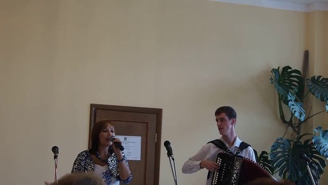 Рок-н-ролл уже мертв, а гармонь ещё нет!!!! поет Наталья Николаева. смотреть онлайн