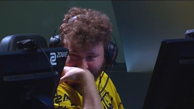 Edward god of aim (NaVi vs. Echo Fox) Eleague смотреть онлайн