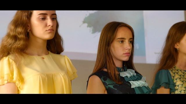 Курс "Дизайн одежды" смотреть онлайн
