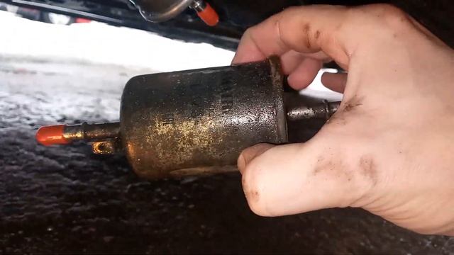 ?Замена топливного фильтра Лада Гранта ПОДРОБНО! без ЯМЫ и Гаража смотреть онлайн