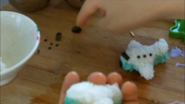 How to Make a Two Color Airplane Onigiri смотреть онлайн