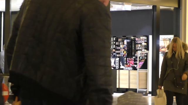 Знакомство с двумя девушками. Пикап смотреть онлайн