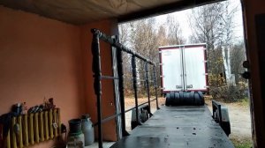 Как загнать 10 метровый прицеп в 8 метровый гараж we drive a huge trailer into a small garage
