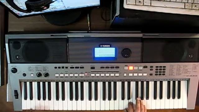 YAMAHA PSR E 443 смотреть онлайн