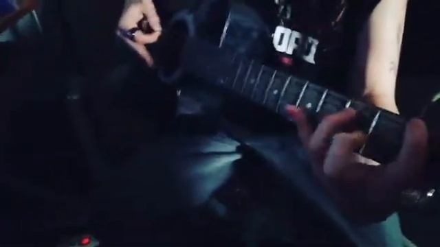 MetallicA----Master of Puppets spider riff----acoustic cover смотреть онлайн