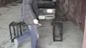 Самодельная эстакада для автомобиля.