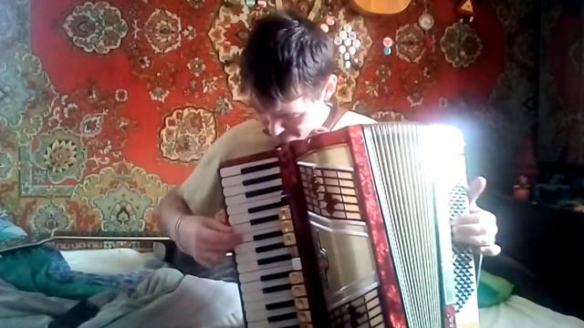 "Эх, яблочко" на аккордионе смотреть онлайн
