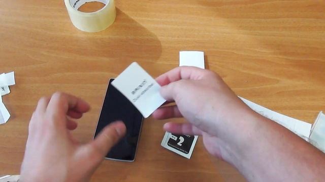 Лайфхак - как наклеить защитное стекло Nillkin на смартфон быстро и без проблем