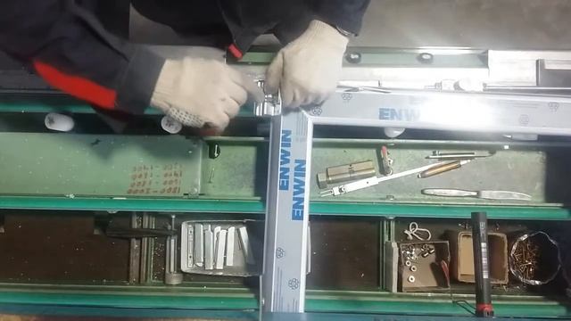 Как происходит сборка фурнитуры на окна ПВХ смотреть онлайн