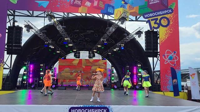 "Оранжевая песенка", Шапаренко Арина, 7 лет, ДВС "Звонче!" смотреть онлайн