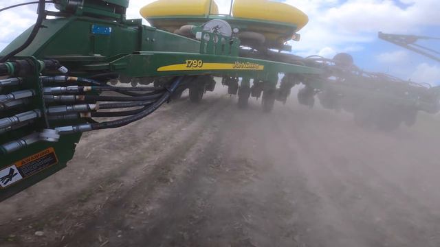 Soybean Replanting Halted Mid-Field Due To Thunderstorm (Ep. 26) смотреть онлайн