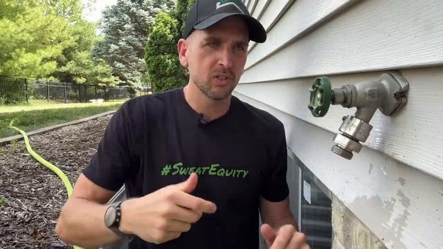 Most Common Source Of Outdoor Faucet Water Leaks | 5 Minute Fix смотреть онлайн
