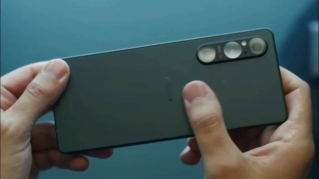 Google Pixel 8 Pro VS Sony Xperia 1 V смотреть онлайн