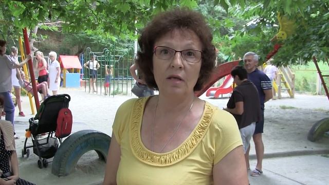 Кому в Ялте мешают детские площадки?! смотреть онлайн