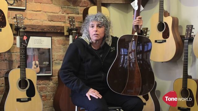 Martin CS35-11 Wave Back Limited Edition Madagascan Rosewood Dreadnought with Diane Ponzio смотреть онлайн