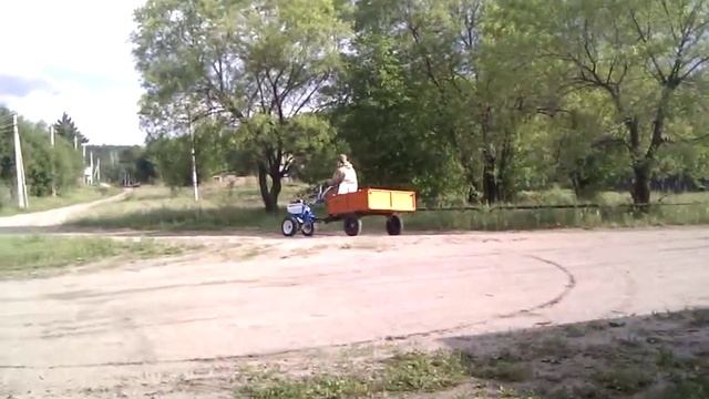 Первый, после покупки, выезд мотоблока НЕВА МБ2 с прицепом смотреть онлайн