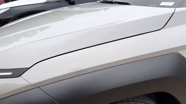 Cyber Gray Metallic: 2024 Hyundai Kona Limited смотреть онлайн