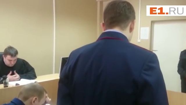 Бабка-коллектор проведет два месяца за решеткой смотреть онлайн