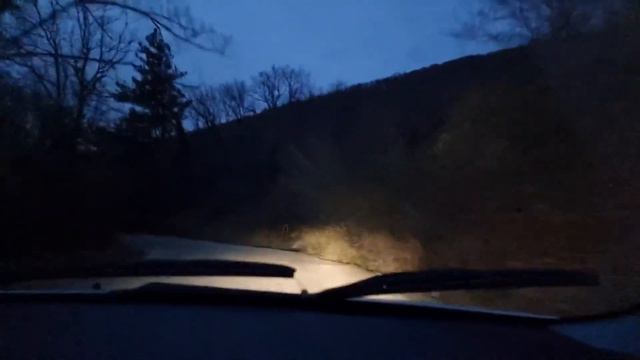 С горы Ахун ночью на машине по серпантину. Будьте осторожны и берегите себя! смотреть онлайн