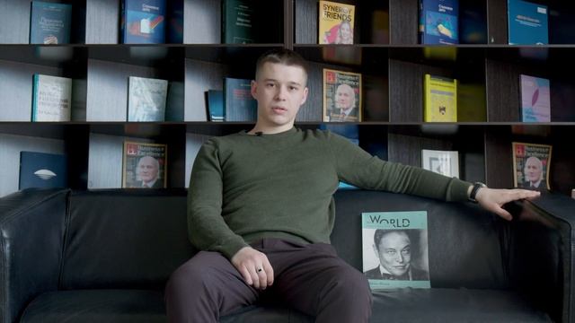 Бизнес-визитка Владислава, Студента 4 курса факультета Бизнеса Университета "Синергия" смотреть онлайн