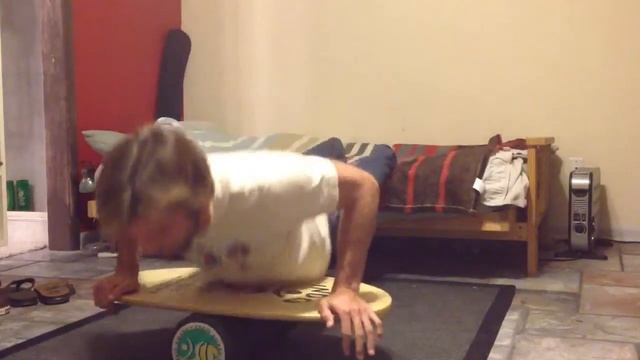 Indo board pop up practice for surfing. смотреть онлайн