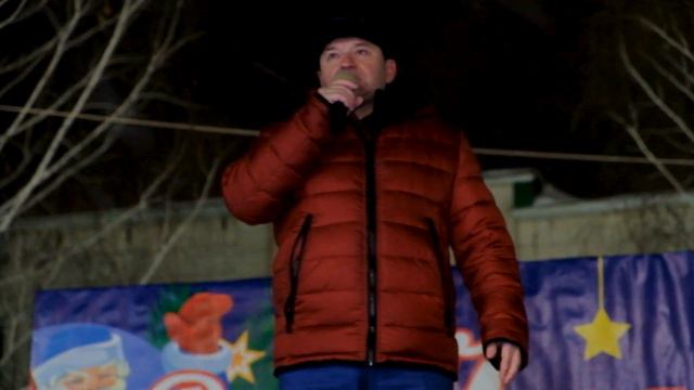 Новогодний городок в парке во всей красе смотреть онлайн