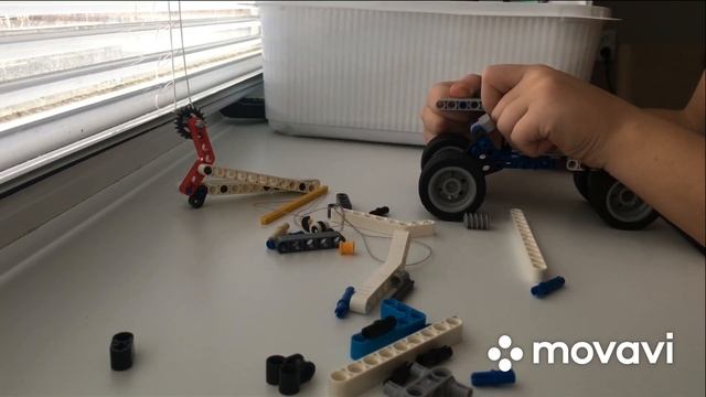 Самоделка из Лего Техник. Подъёмный кран с рулевым управлением. смотреть онлайн