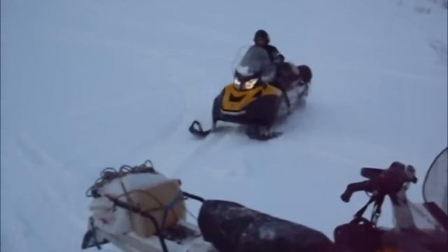 тест мощного двухтактного суперширокого вайдтрака против легкого четырехтактного утилита смотреть онлайн