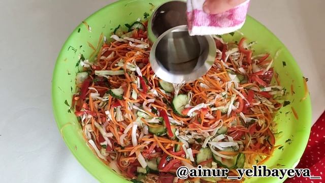 Қуырылмайтын, ерекше қыстық салат. Қысқа дайындық! Обалденный салат на зиму. смотреть онлайн