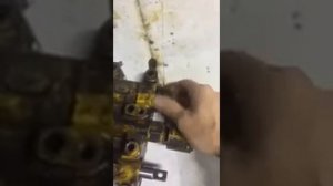 Пинает коробка фронтального погрузчика