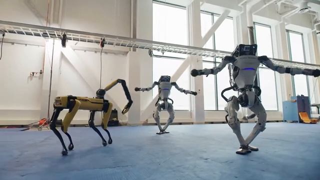 Роботы Boston Dynamics танцуют! Поднимите себе настроение!