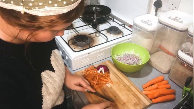 Making Spring Rolls | African Cooking | Sylvia And Koree Bichanga смотреть онлайн